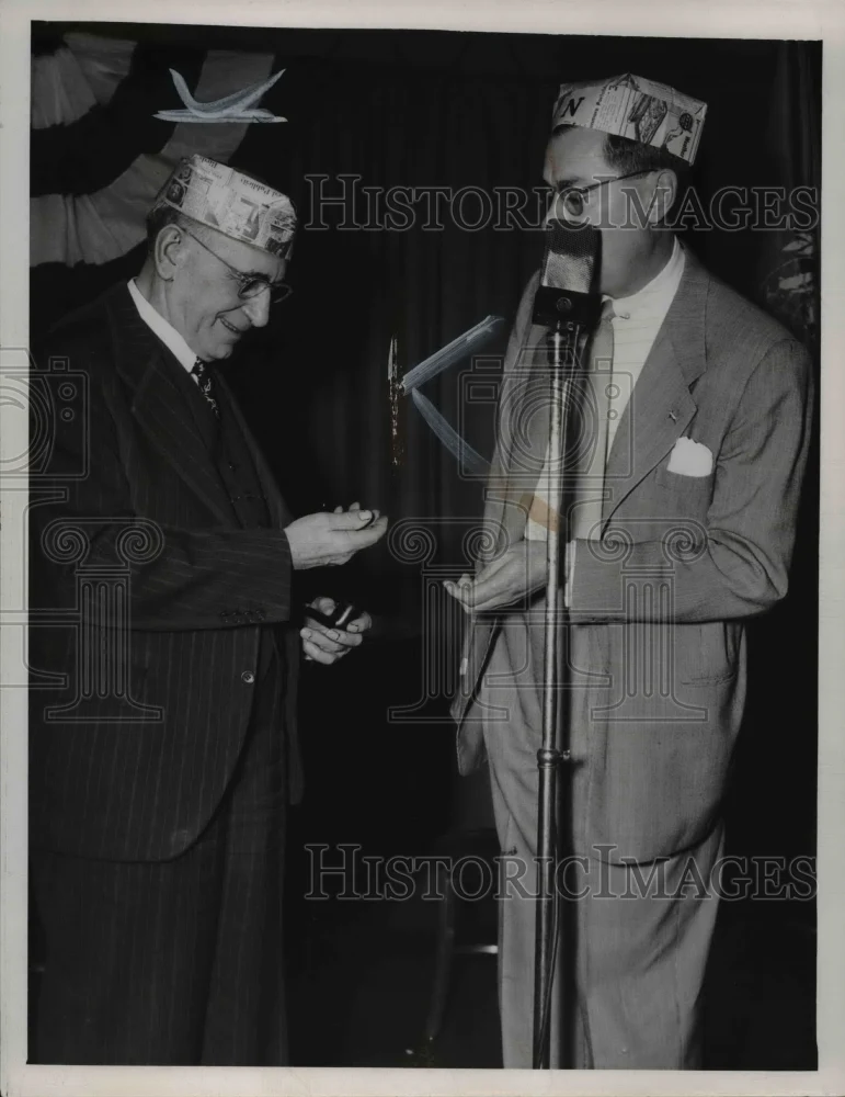1951 Press Photo Varsity News Employees - cva65832
