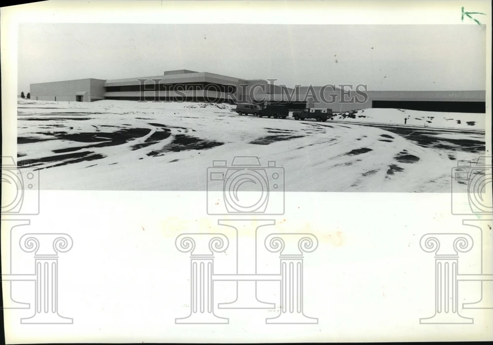 1983 Press Photo General Electric Medical Systems' new plant on Waukesha