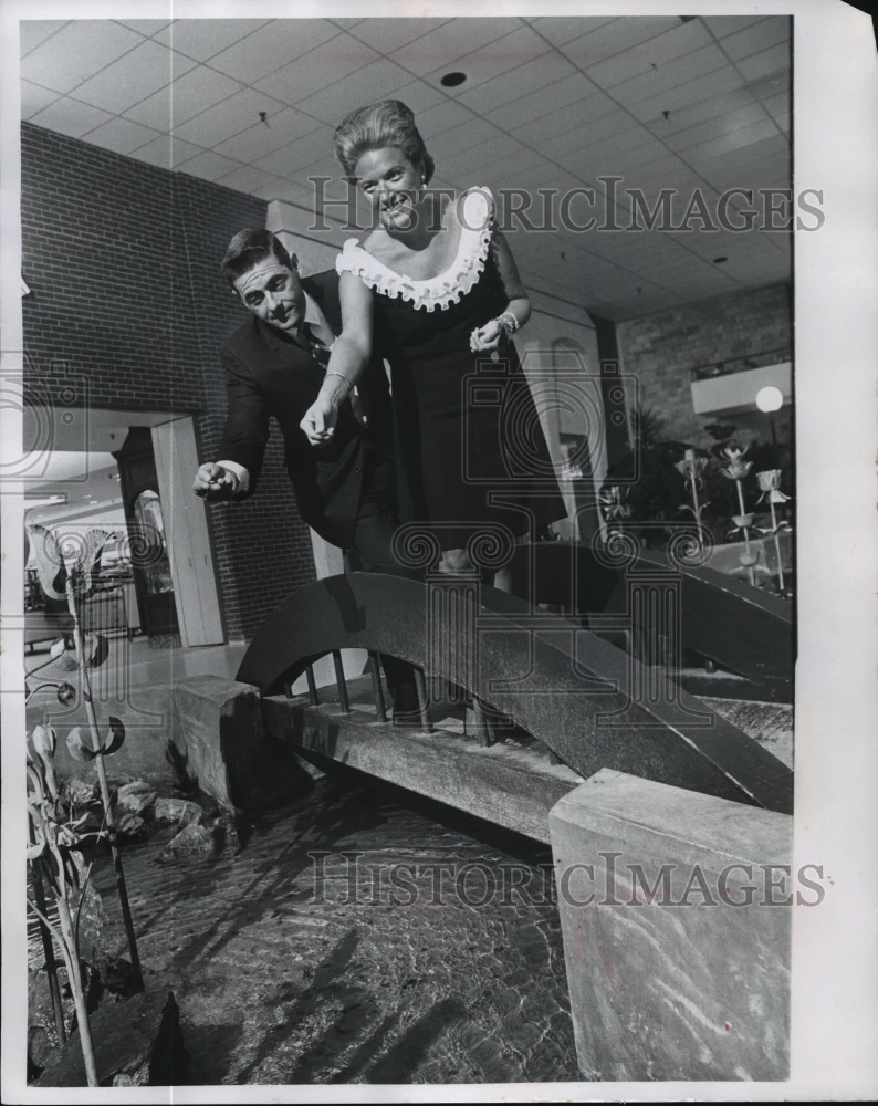 1968 Press Photo Mr. and Mrs. James Detienne at the Opera ball, Wisconsin