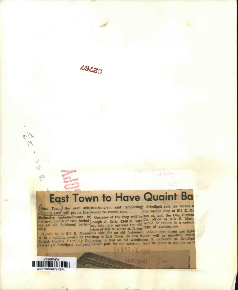 1965 Press Photo East Town Shopping Area to get First Distinctive Embellishments - Image 2