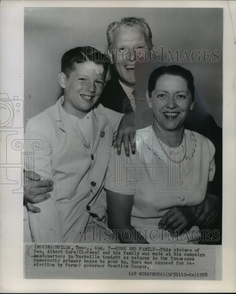 1958 Press Photo Mr. and Mrs. Albert Gore and son in Nashville, Tennessee