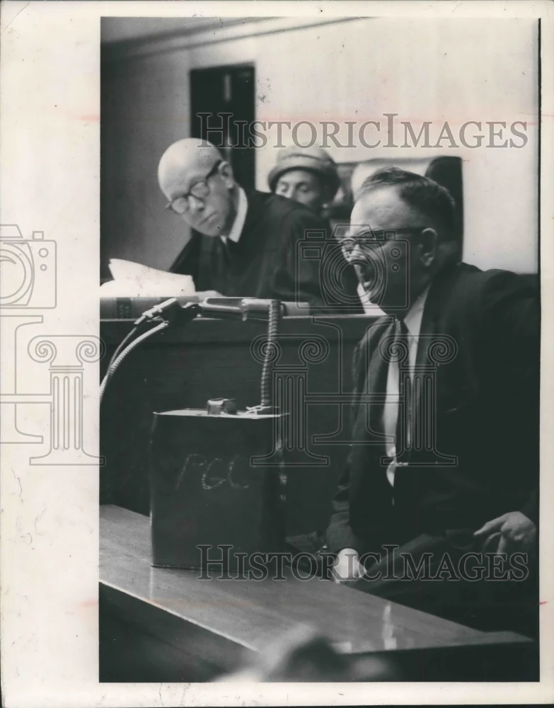 1963 Press Photo Milwaukee Detective Carl Dittman Testifies In Mock Murder Trial