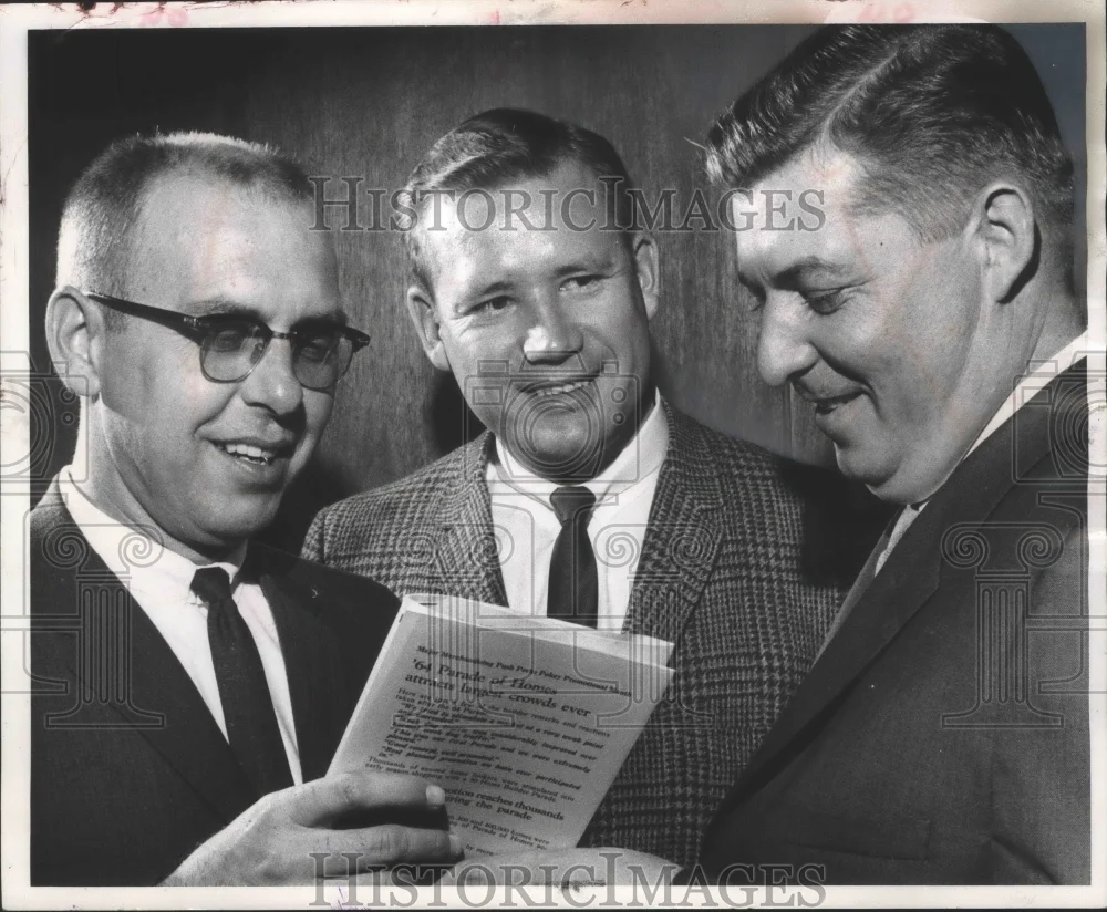 1964 Press Photo James Nichols with new officers of builder Assoc., Milwaukee.