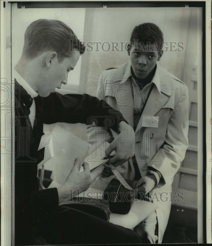 1963 Press Photo Steven Degner & Bruce Farmer, Camp McCoy Job Corps, Wisconsin