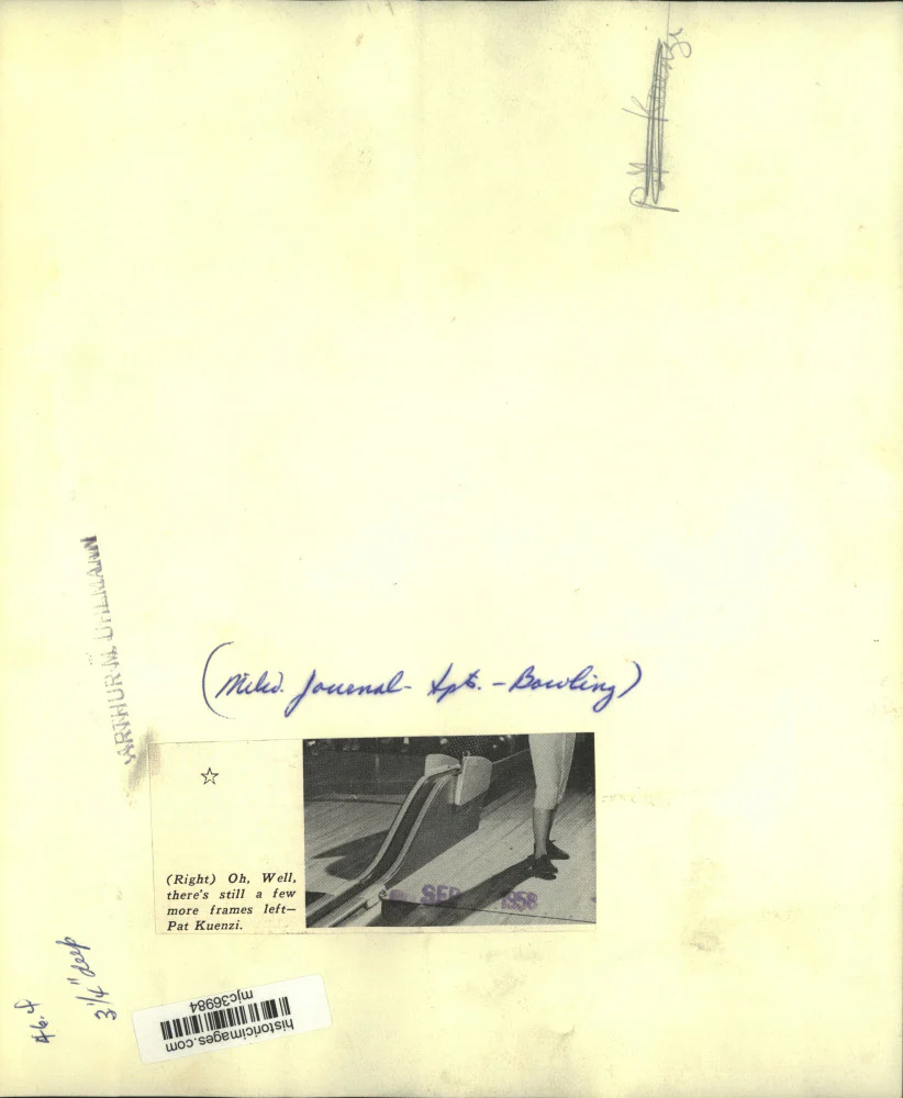 1958 Press Photo Pat Kuenzi is disappointed in her bowling frame - mjc36984 - Image 2