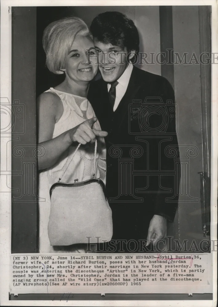 1965 Press Photo Sybil Burton with new husband, Jordan Christopher. - mjx20970
