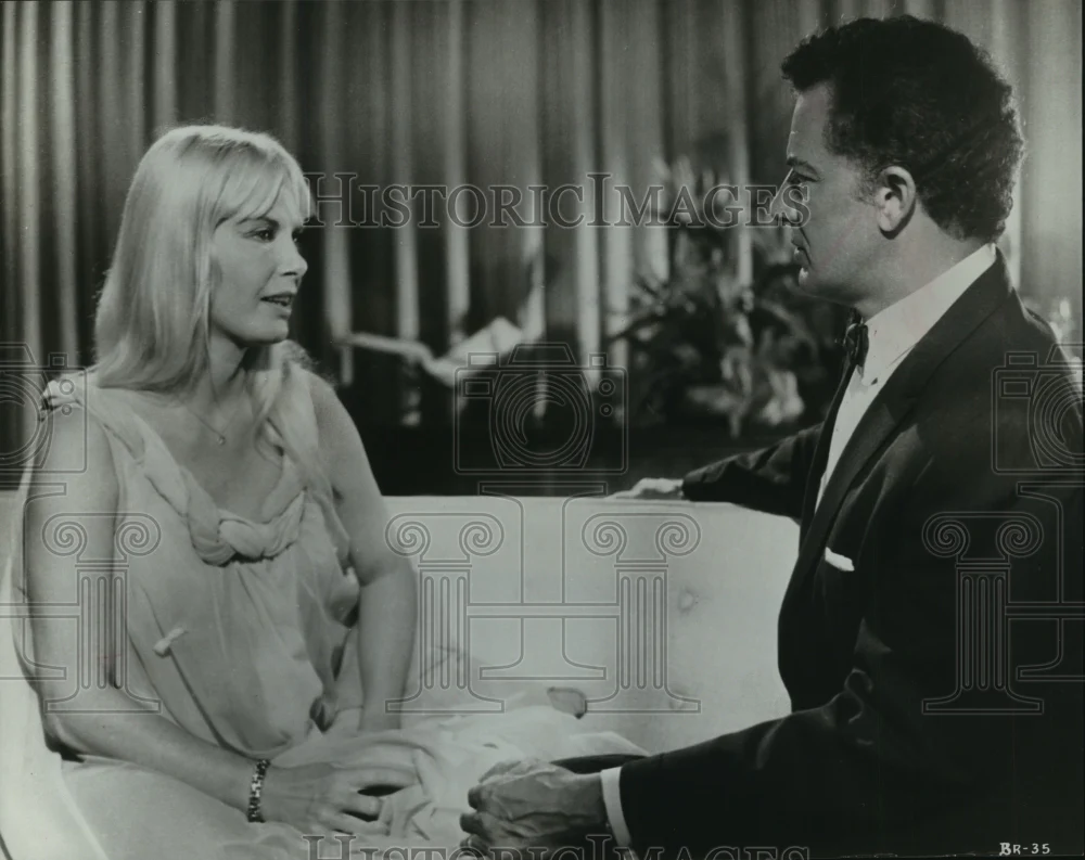 1967 Press Photo Cornel Wilde and Jean Wallace in "Beach Red" - mjx31245