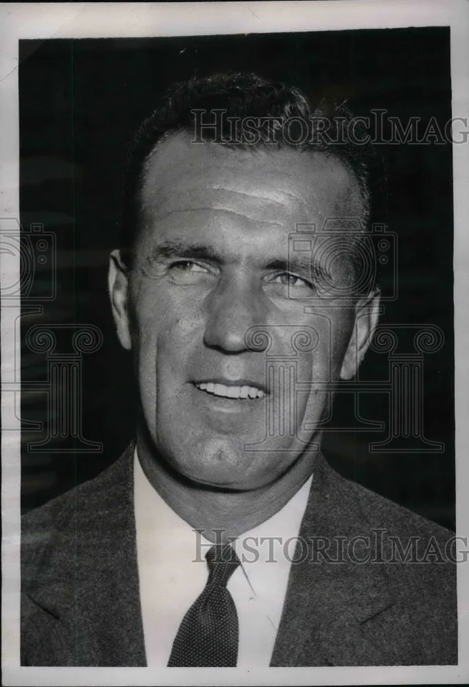 1938 Press Photo Villanova football coach, Maurice (Clipper) Smith - nea07970