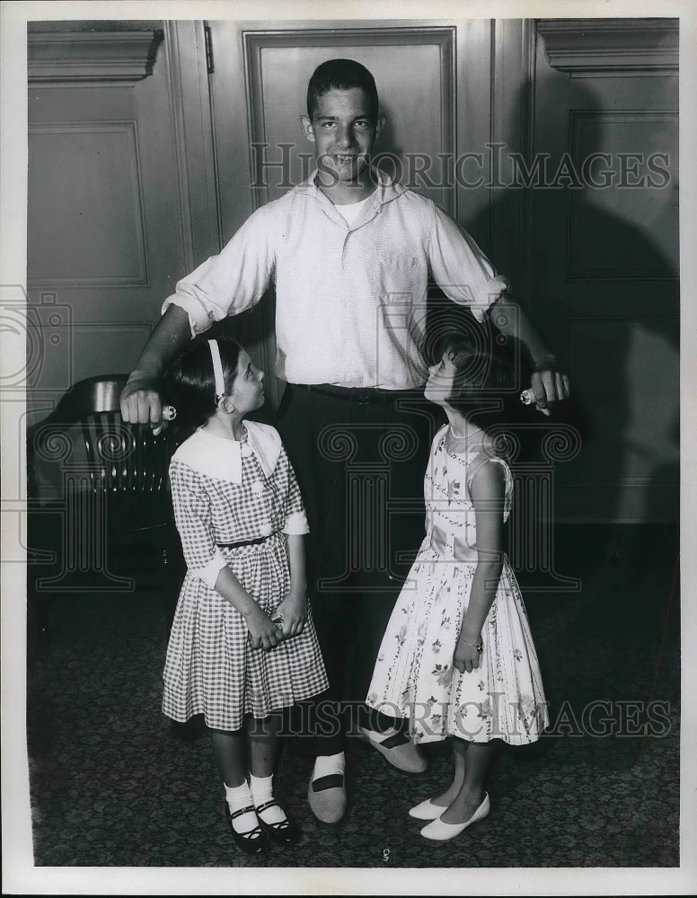 1959 Press Photo Donna Schedler, Kathleen Vaughn, Bill Rychlik, Craft Carnival