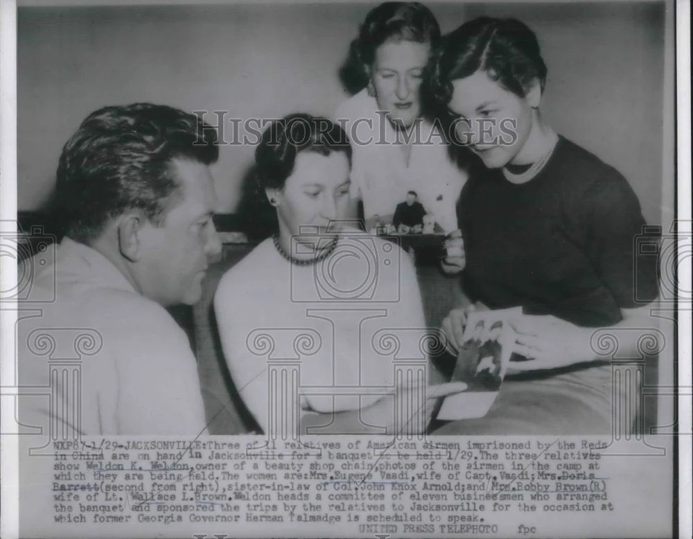1955 Press Photo Relatives of Korean War POWs