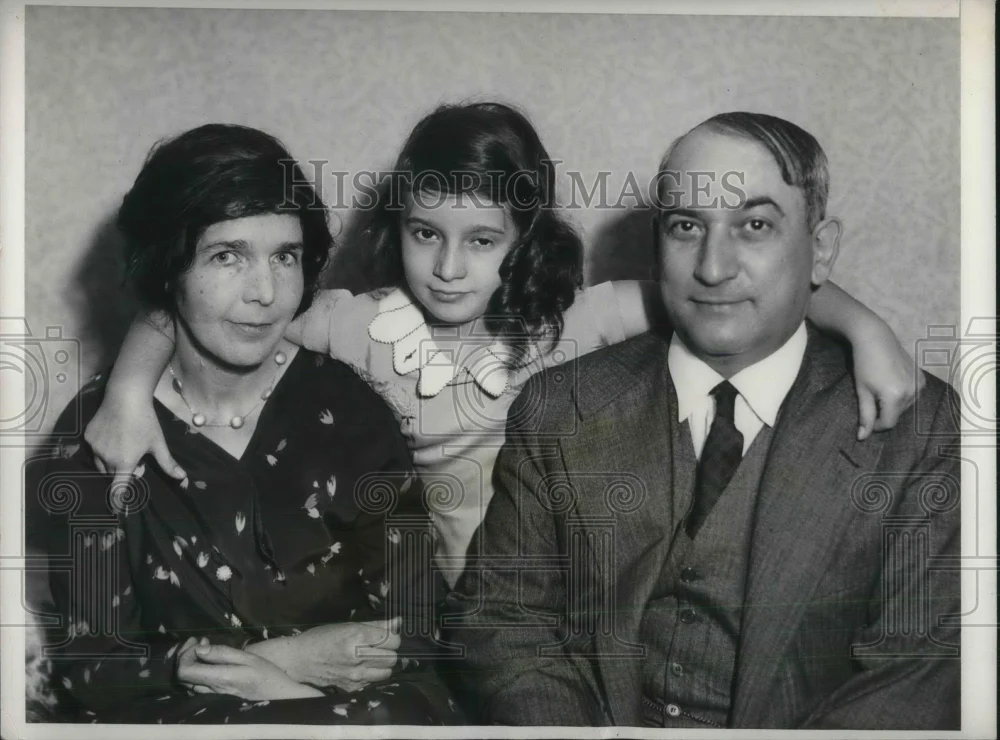 1931 Press Photo Susan Chiqui Godoy Girl Music Composer Prodigy With Mom And Dad