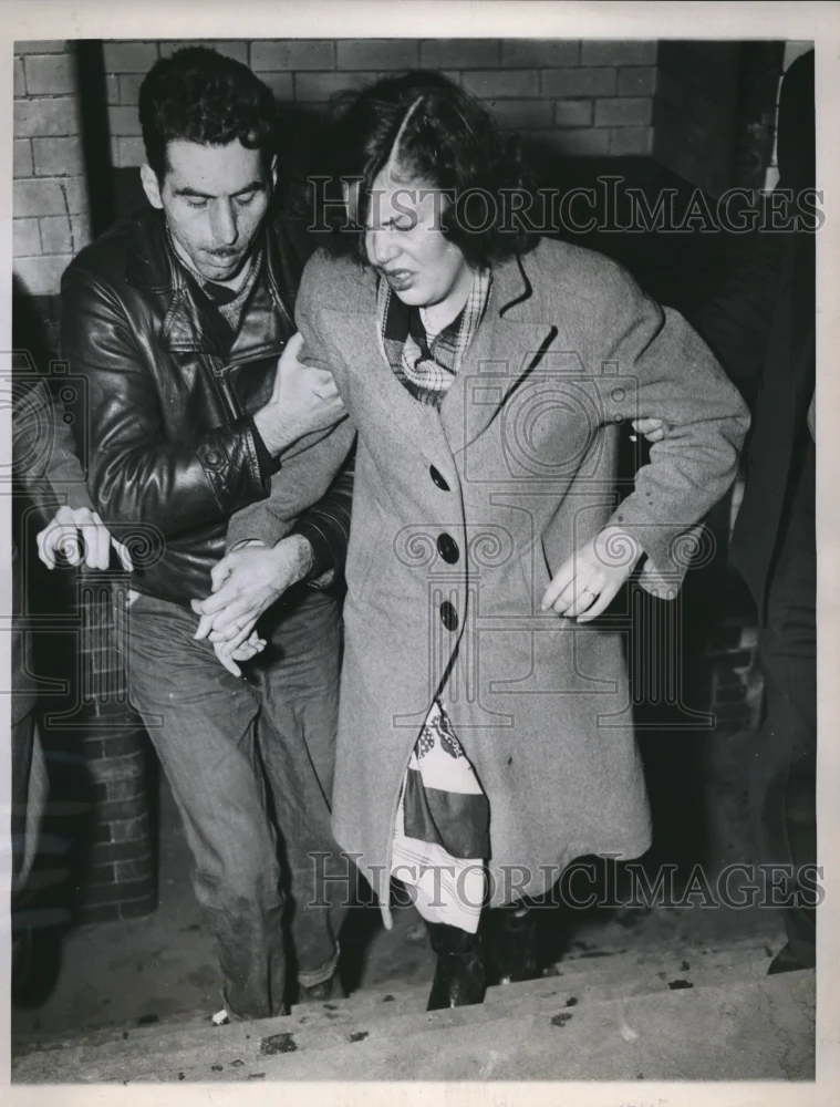1948 Press Photo Raymond and Lorraine Rubart Being Questioned in Son's Death