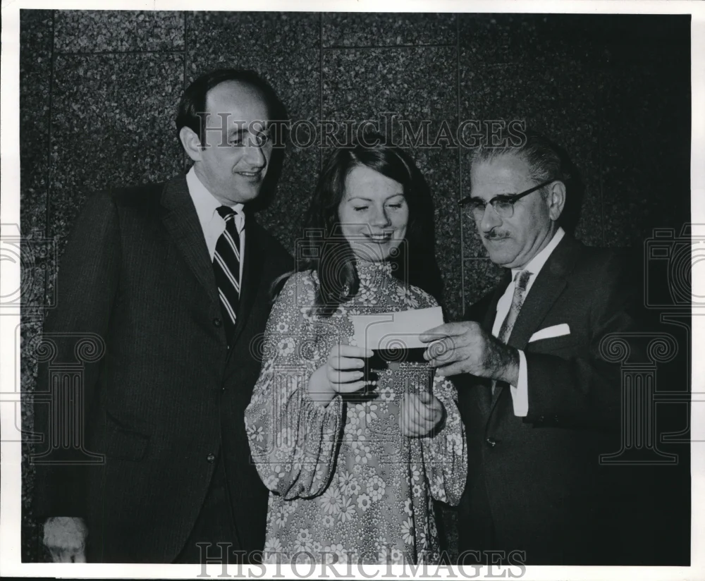 Press Photo Deidre Grimes, grand prize winner Creative Writing contest