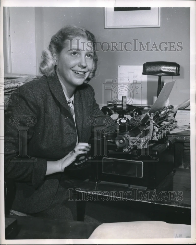 1951 Press Photo Career girl Sharman Douglas writes first publicity release