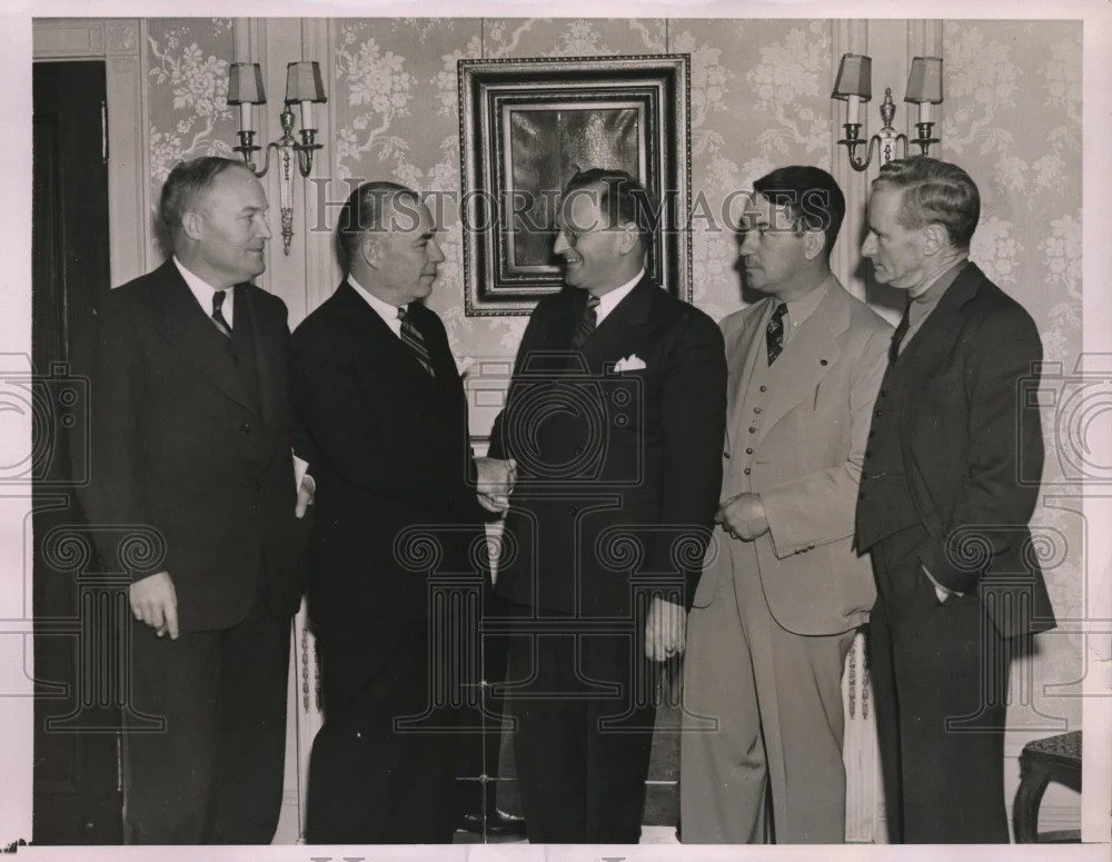 1936 Press Photo Turf officials plane new organization - nec27293