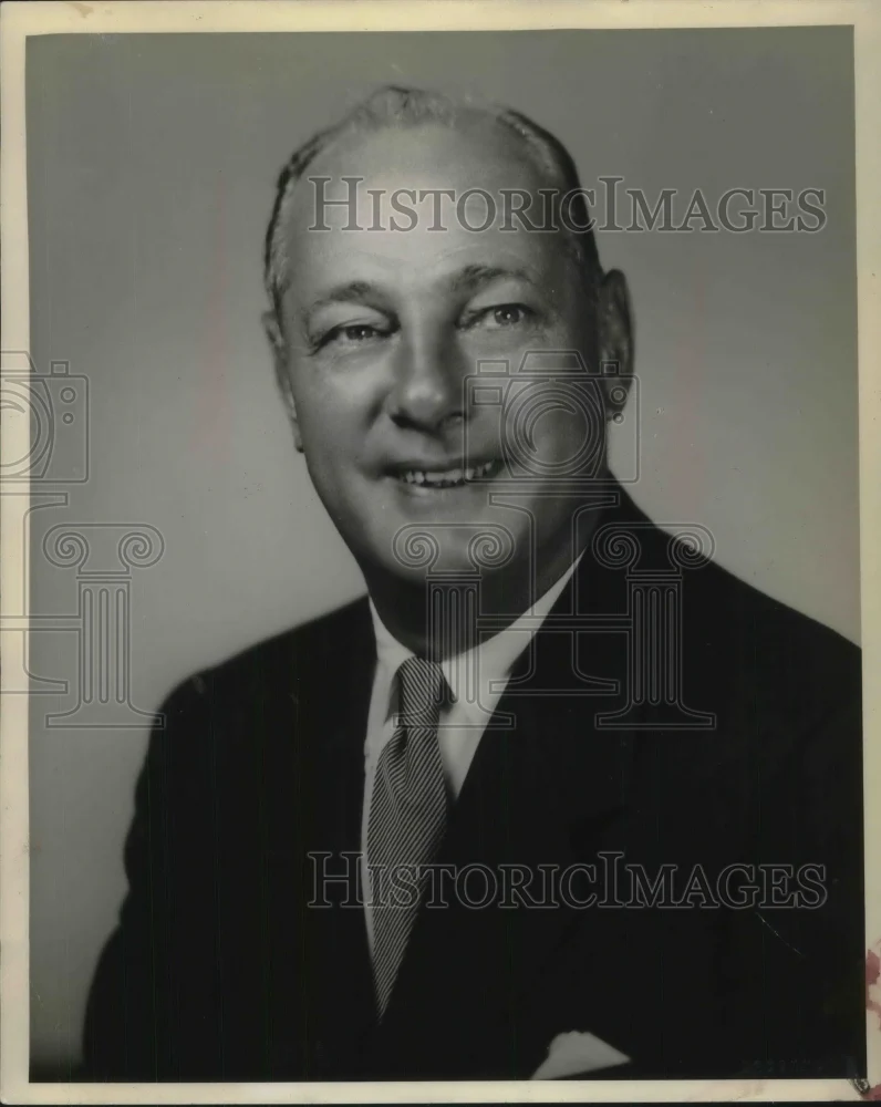 1957 Press Photo Harry Stuhldreher, asst to VP of US Steel Corp