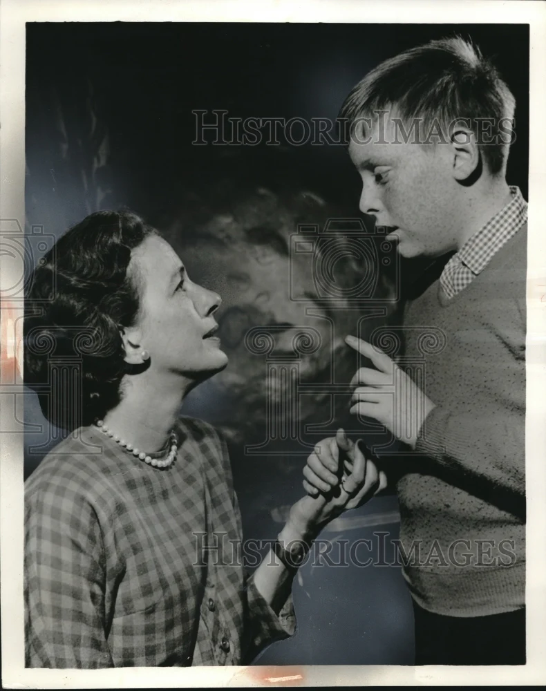 1961 Press Photo Leora Dana & Seth Edwards Star In "The Working Mother"