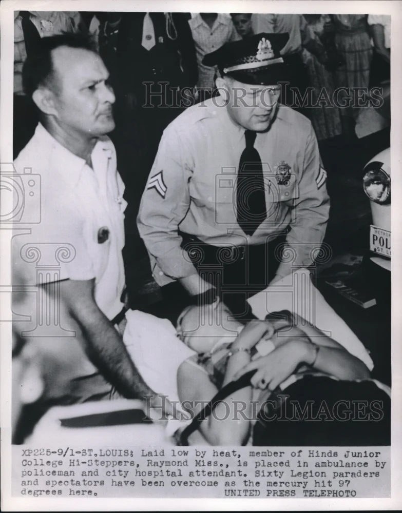 1953 Press Photo Members of Hinds Jr. College Hi Steppers laid low by heat.