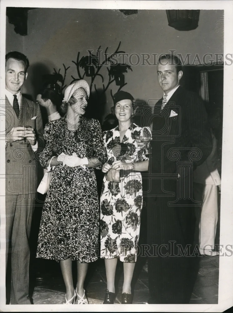 1938 Press Photo Wedding Reception Attended by John Graves, Emily Offett