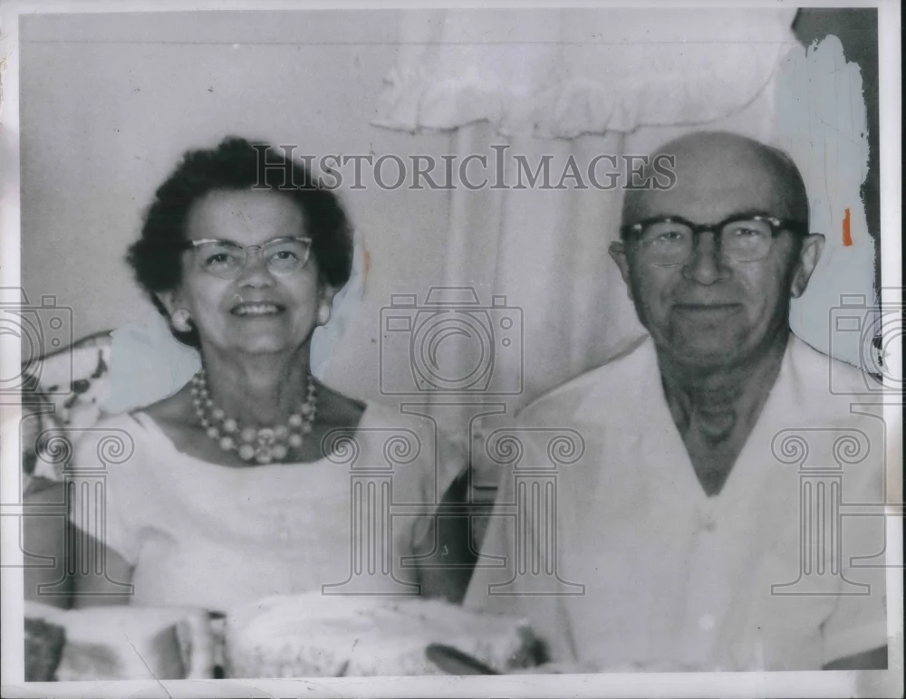 1967 Press Photo Mr and Mrs Peter Pisarski commemorate Golden Anniversary