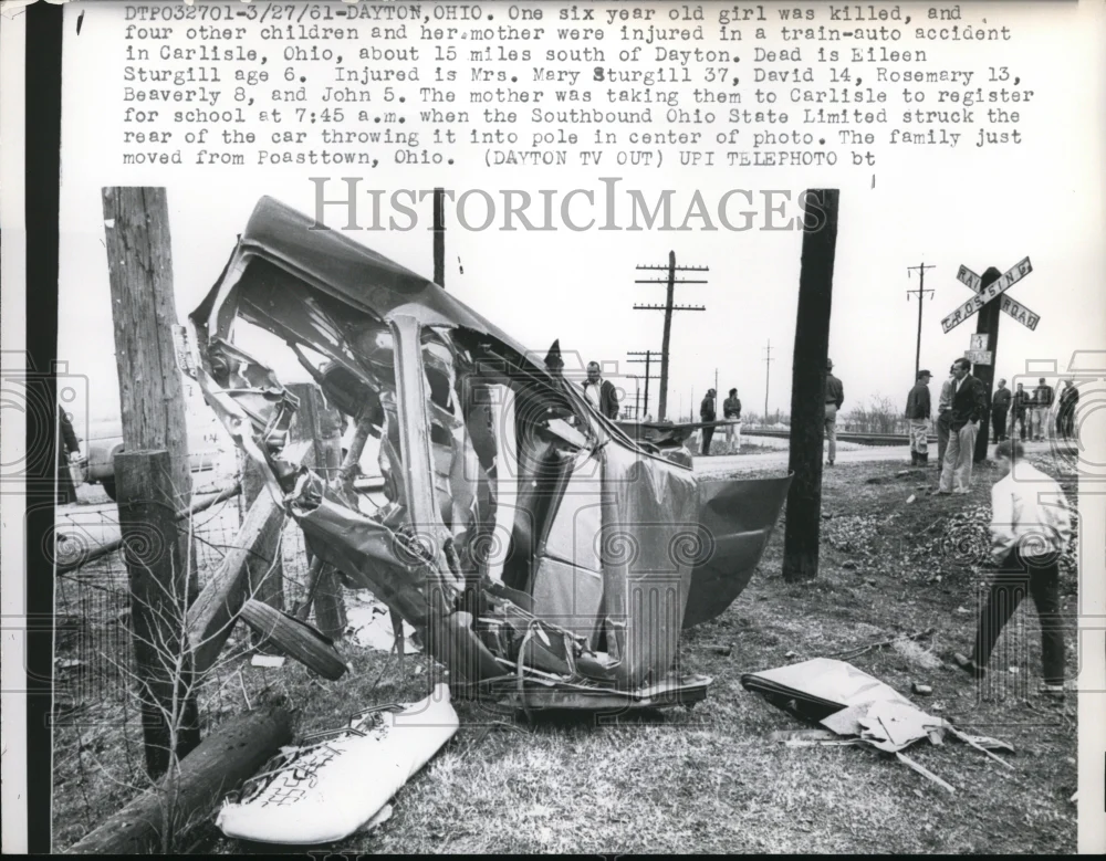 1961 Press Photo Dayton, Ohio train auto accident wreckage