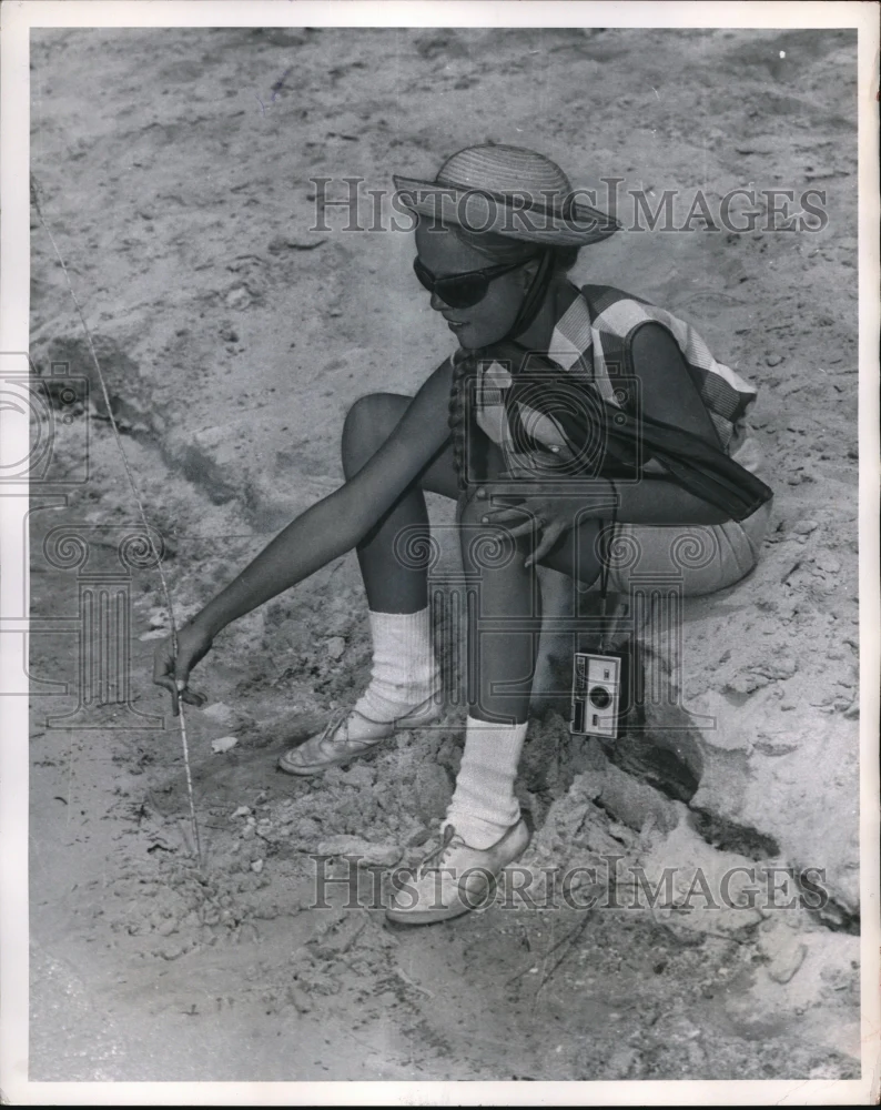 1960 Press Photo Sunglasses