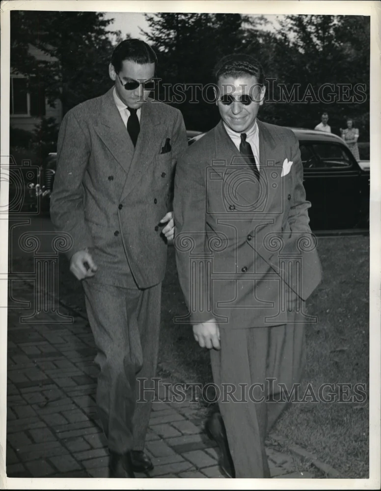 1941 Press Photo William Thiele entered court undersubpoena.