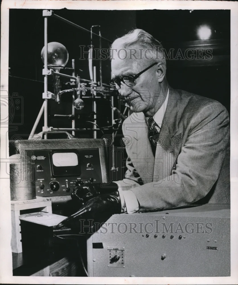 1951 Press Photo St Paul, Minn Prof CH Shiflett of MacAlester Collegew