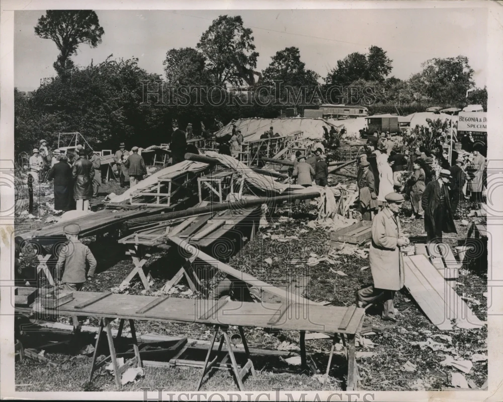 1935 Press Photo Oxfordshire, England Thane Agri show after a storm