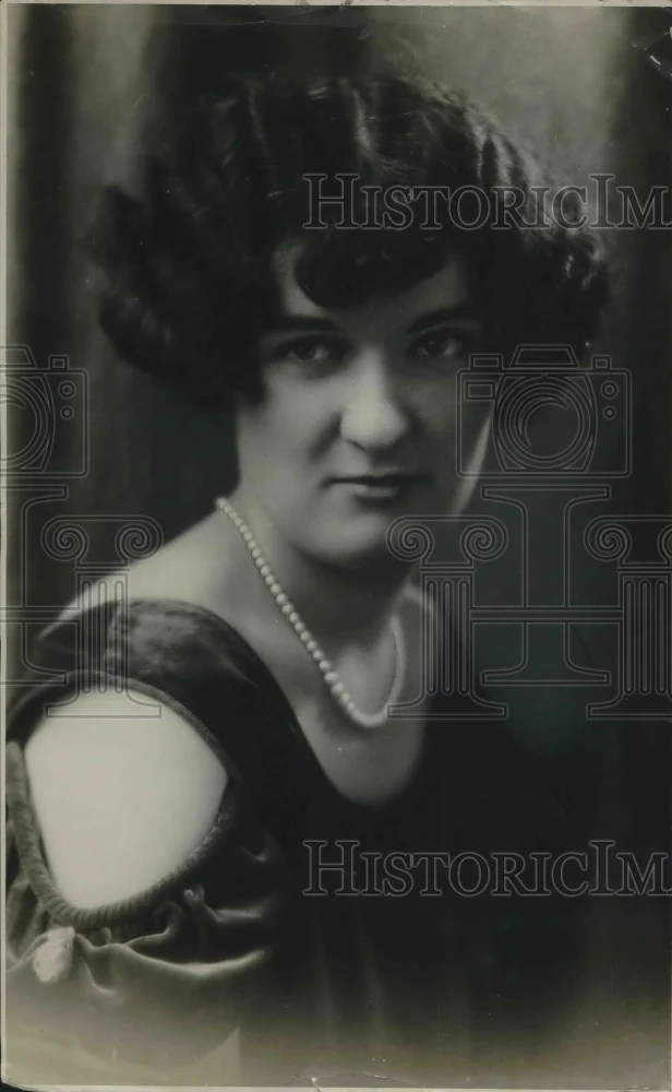 1926 Press Photo Miss. Viola Tray of Pierre of South Dakota.