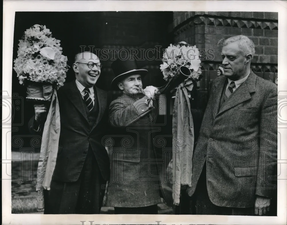 1948 Press Photo Hungarford, England, 1260 custom calls forfeits from occupants