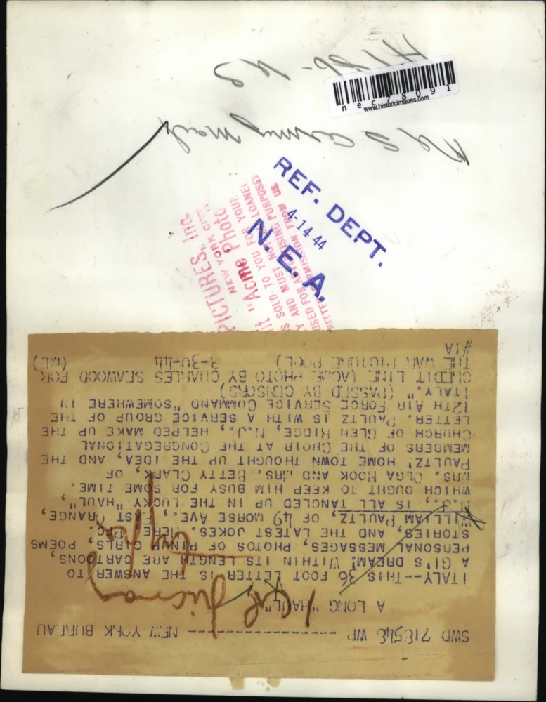 1944 Press Photo PFC. William Paultz is the lucky recipient of a 36 foot long - Image 2