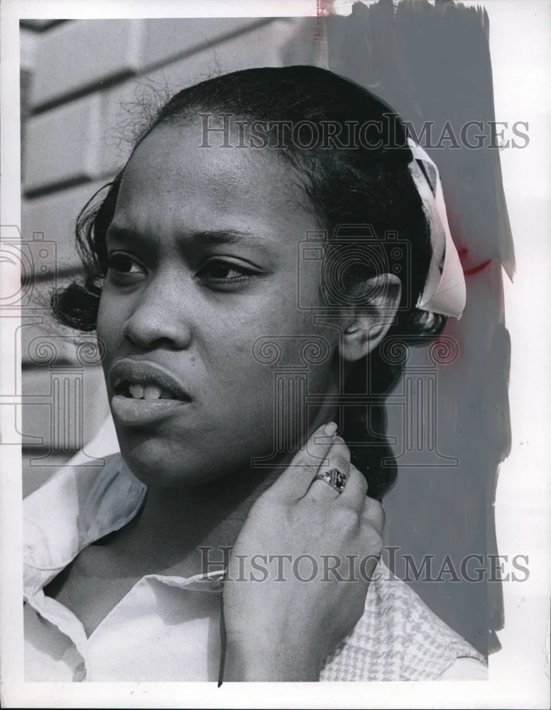 1970 Press Photo Saundra Adams, 17, 11314 Owille Ave.