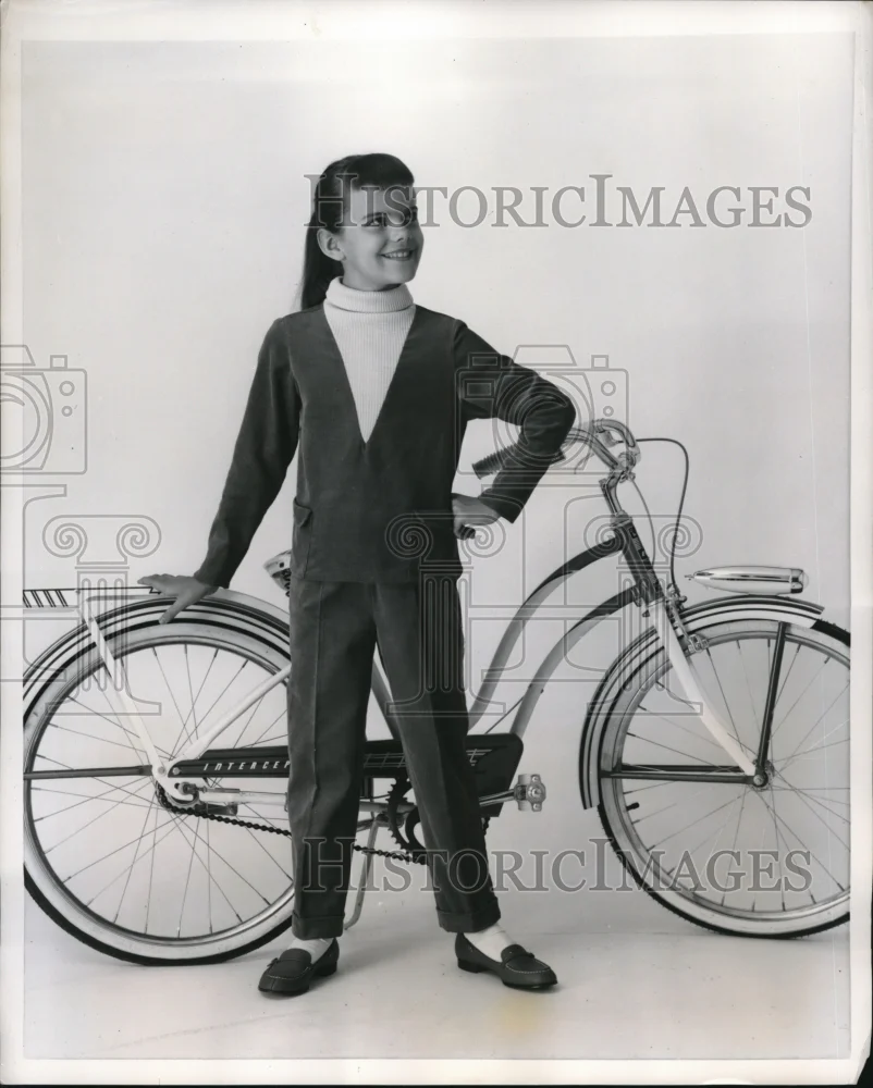 1948 Press Photo Cheryl Ann Summers model ensemble by Sacony