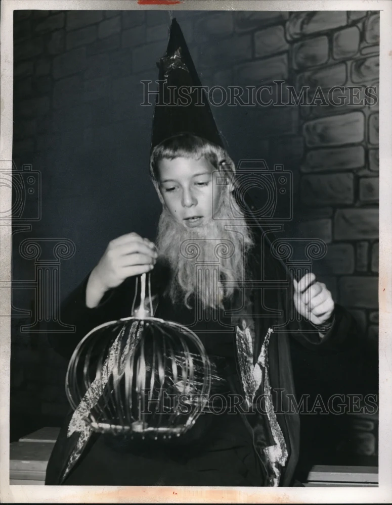1953 Press Photo Michael Herzbrum of Shaker Players - nec99752