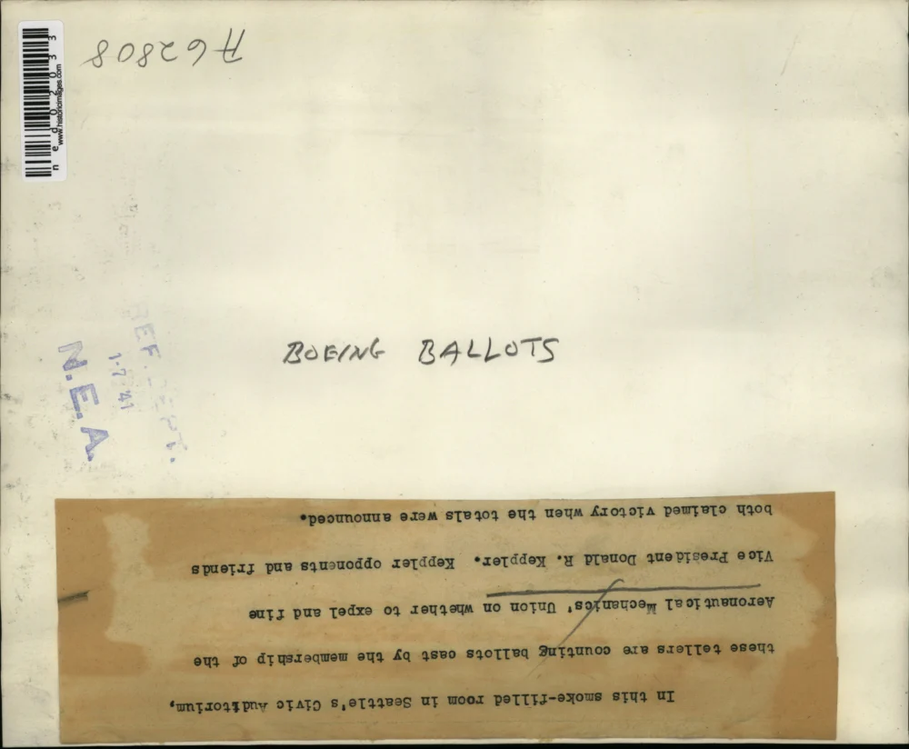 1941 Press Photo Ballot Counting cast by the Aeronautical Mechanic Union - Image 2