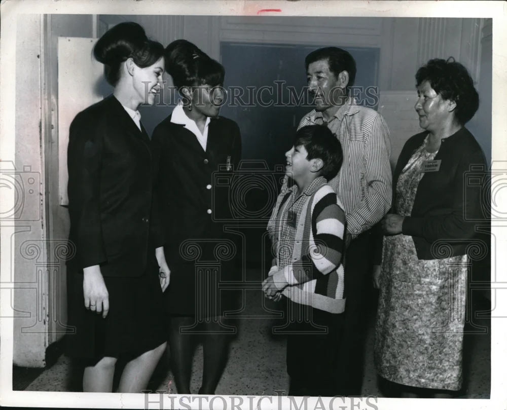 Press Photo Brenda Horn, Bessie Smith, Mr & Mrs Thomas Mitchell & Thomas, Jr