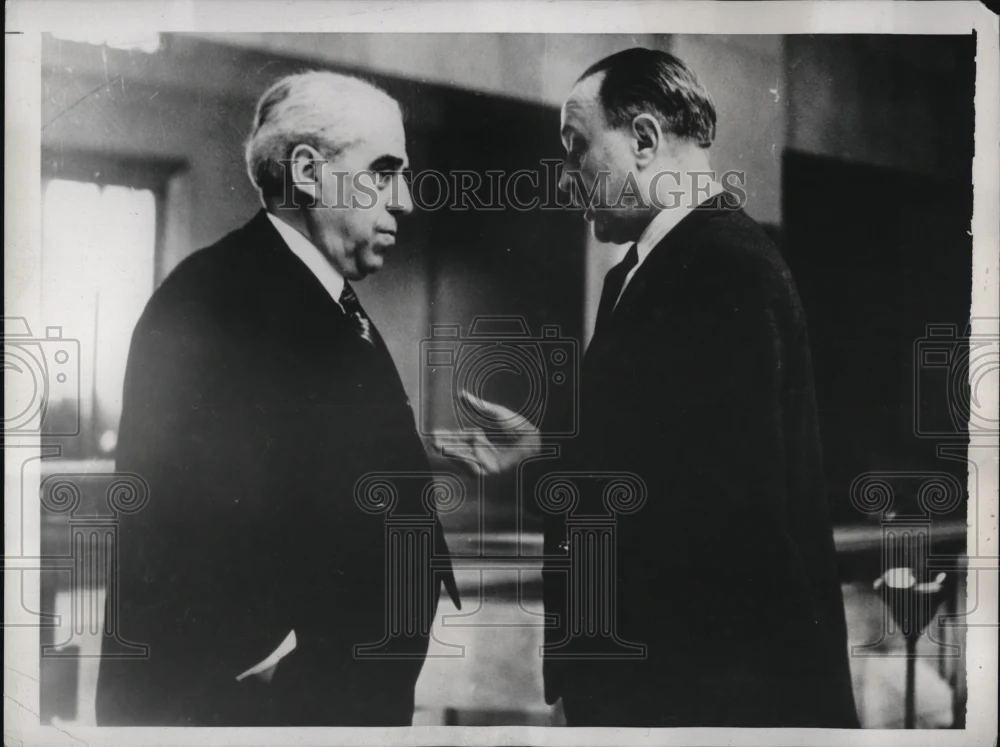 1939 Press Photo Geneva Switzerland Senor Del Vayo League Nations Palace
