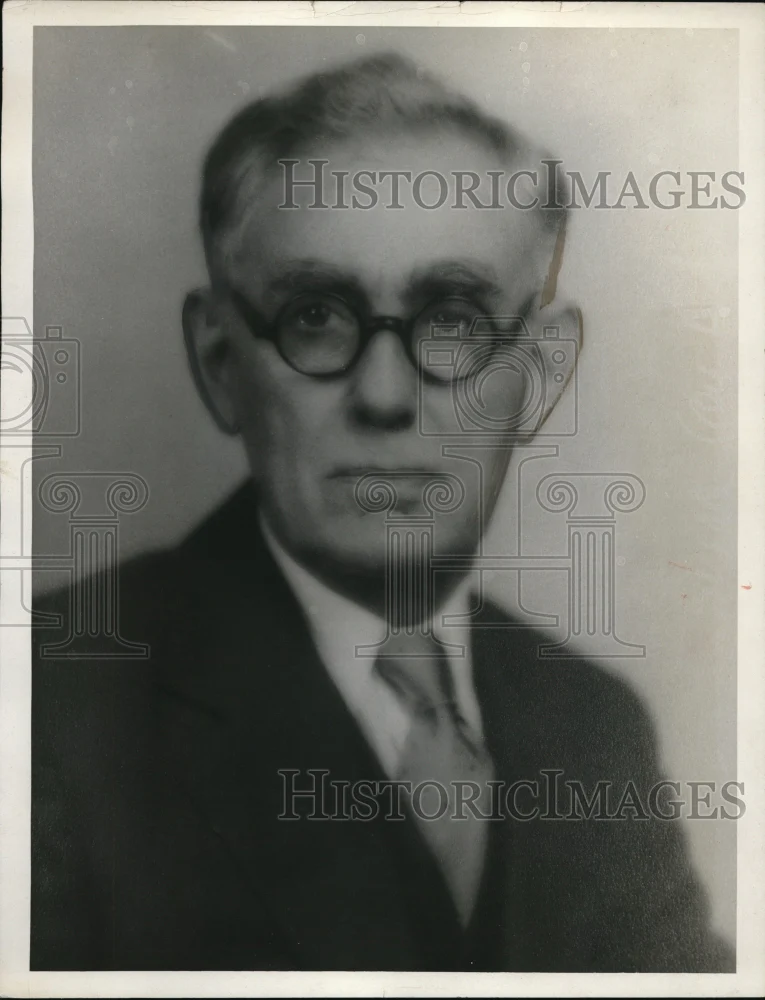 1933 Press Photo John J Schoenfeld 3169 w 94th