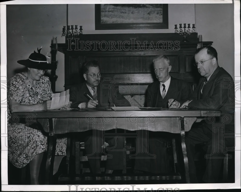 1940 Media Photo Member of South Pasadena Board of Education appointed successor