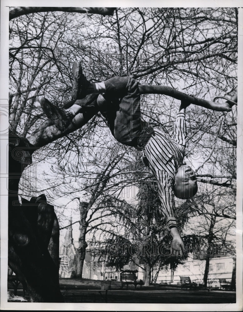 1958 Media Photo Washington DC Homer C Derr Spring Swing Franklin Park
