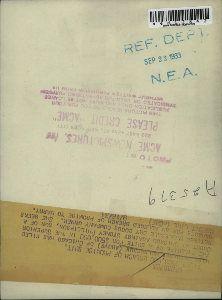 1933 Media Photo Miss Molyneaux filed a case against Sydney Phillipson - Image 2
