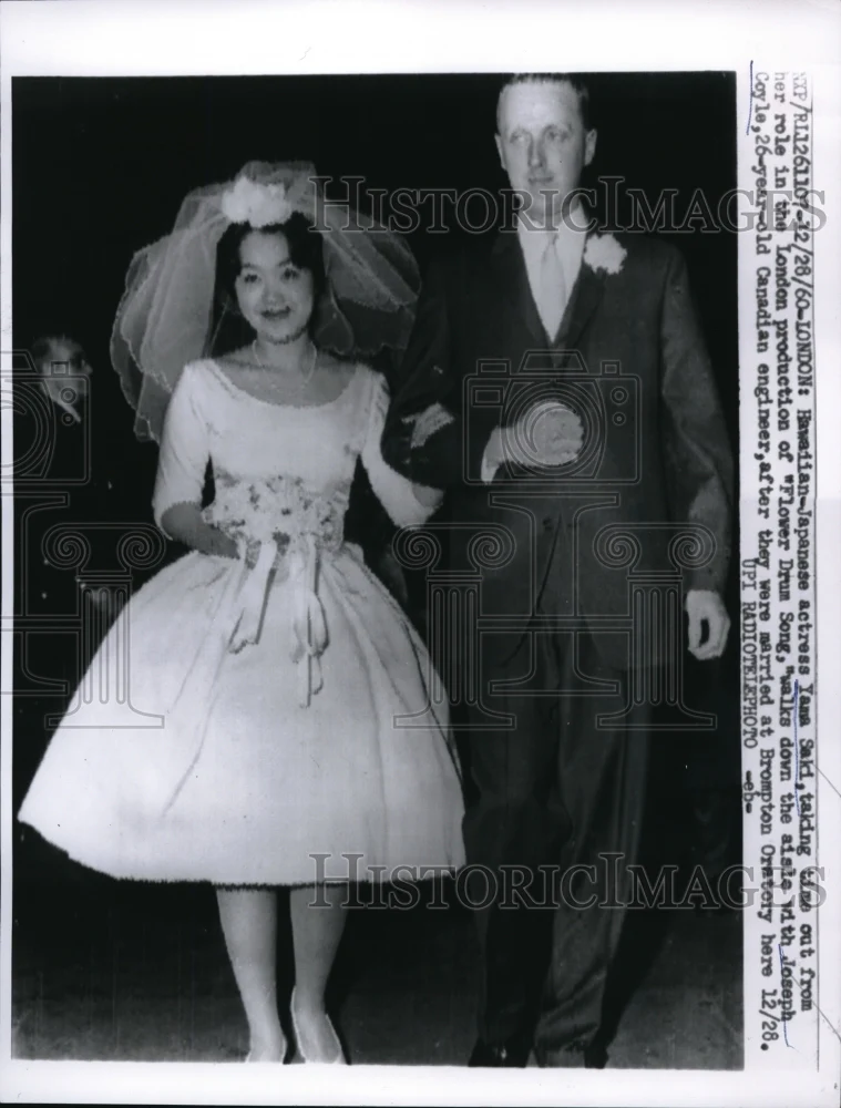 1960 Press Photo London Actress Yama Saki weds Joseph Coyle of Canada