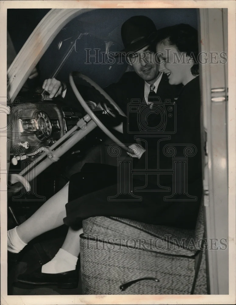 1946 Press Photo Andree Swanson Cleveland High Russell H. Nyland