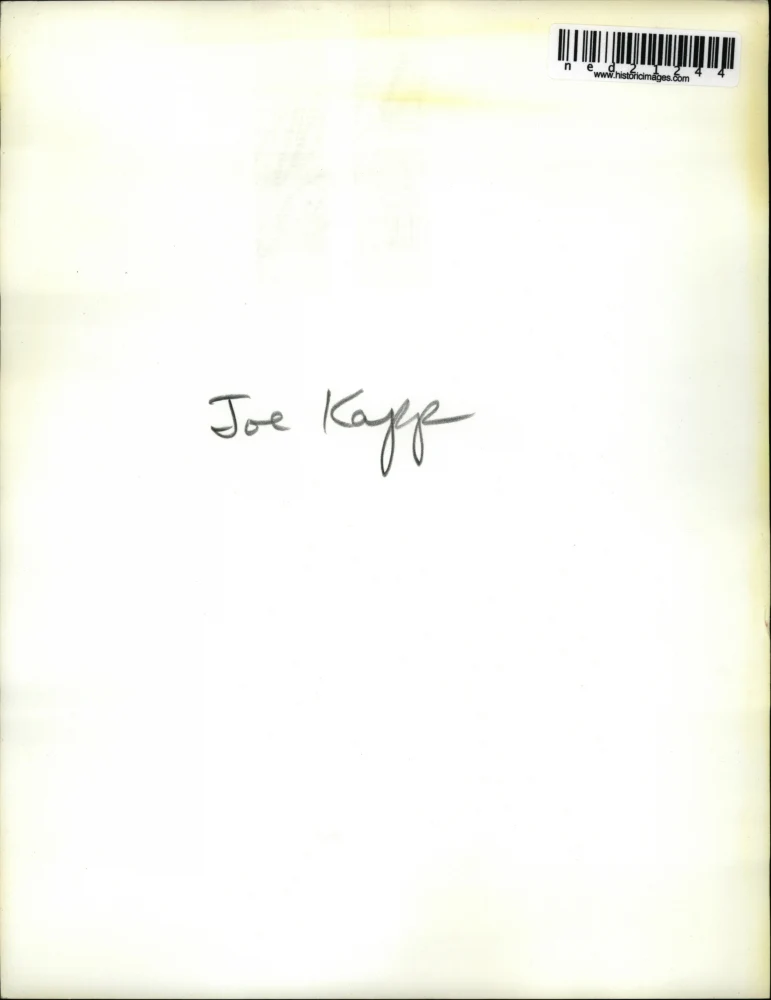 Press Photo Joe Kapp Carrying Bags - Image 2
