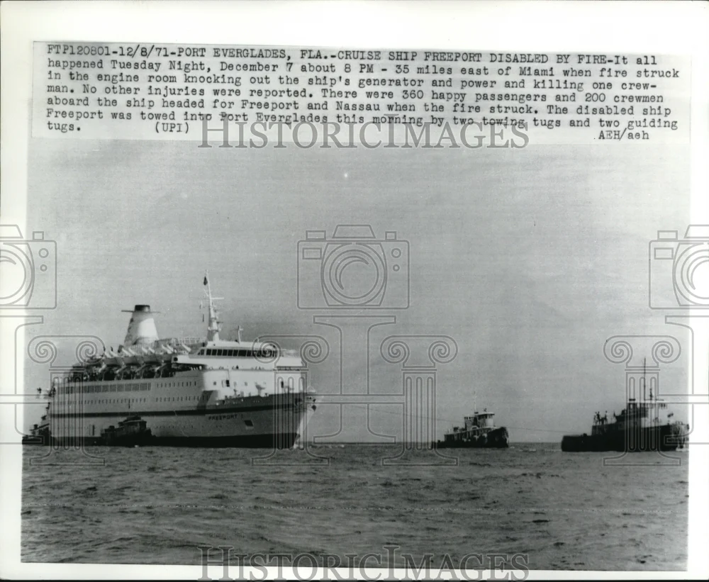 Press Photo Port Everglades Fla Cruise ship Freeport diabled by fire killing