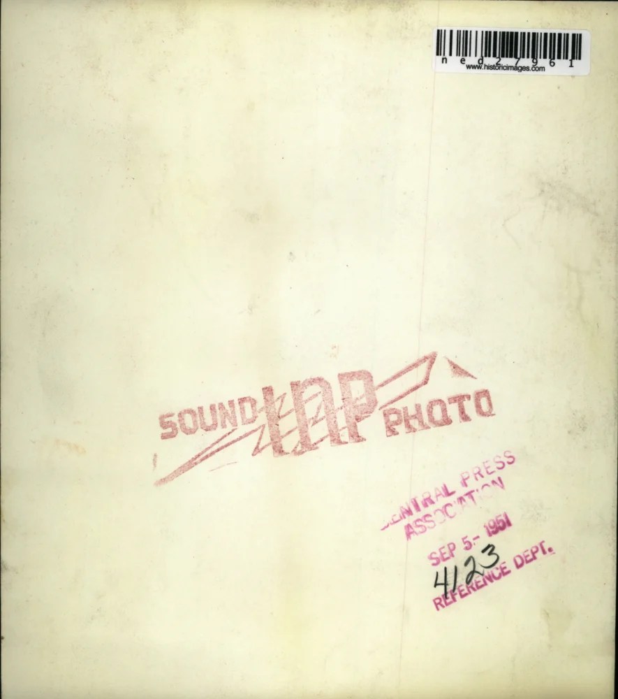 1951 Press Photo Body of Louis adamis Found in Burnt Down Barn House. Flemington - Image 2