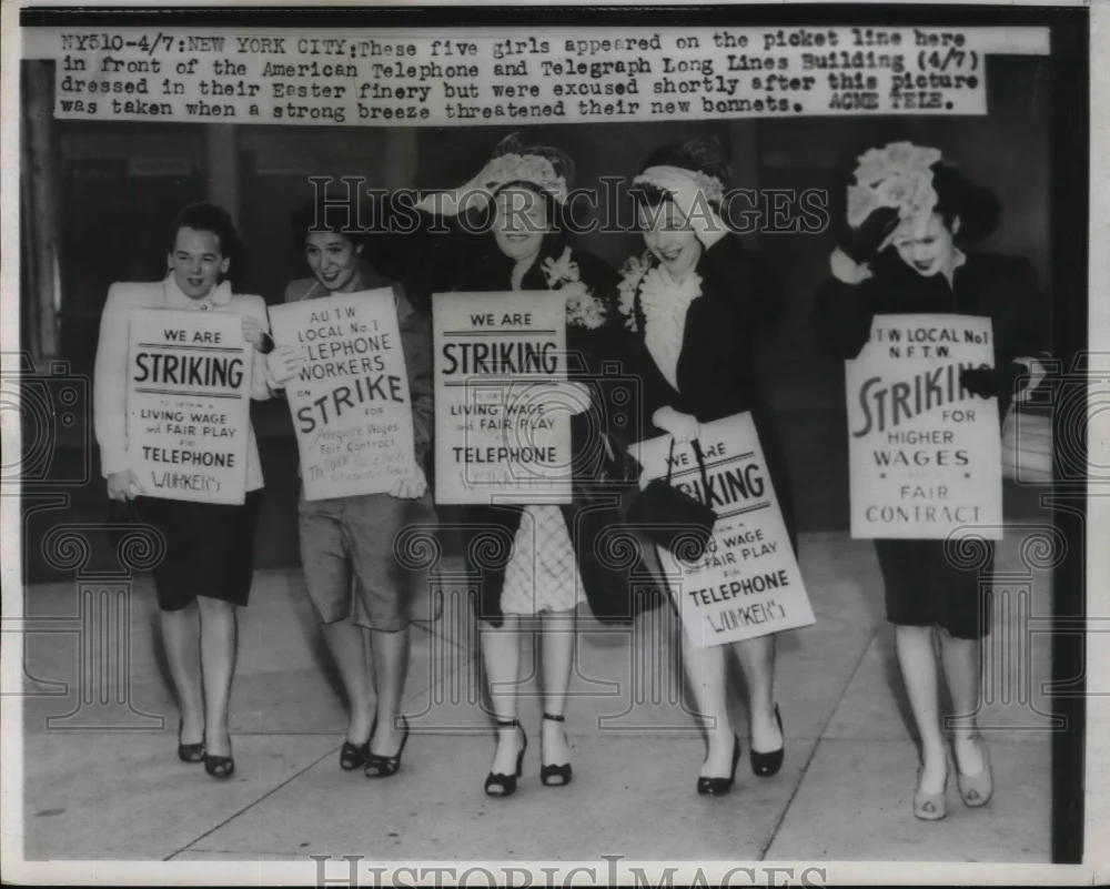 1947 Press Photo 5 girls in Easter Finery while on strike at ATTLL Building