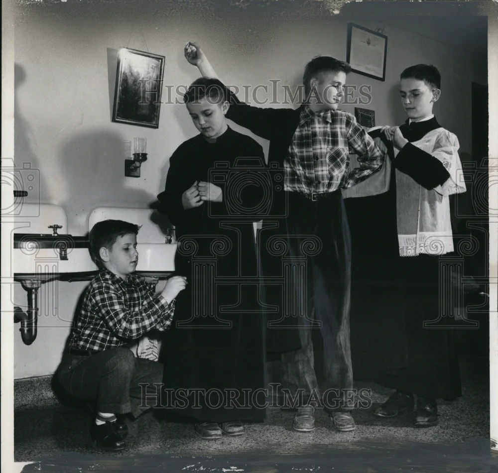 1953 Press Photo Students of Saints Cyril and Methodius School