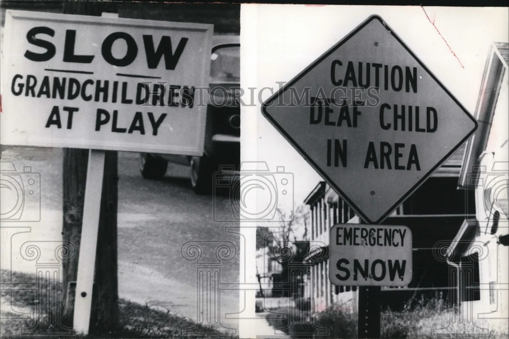 1966 Press Photo Traffic signs